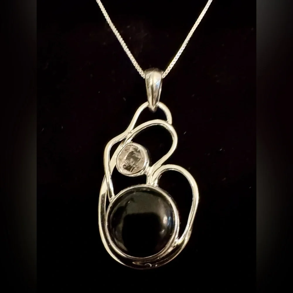 Sterling Silver Black Onyx Pendant complete with chain- Very classy & Elegant‎